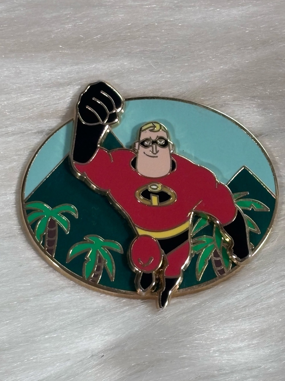 Disney Pixar Incredibles, Mr Incredible Pin 2006